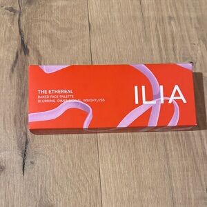 ILIA The Ethereal Baked Face Palette - Red and Pink